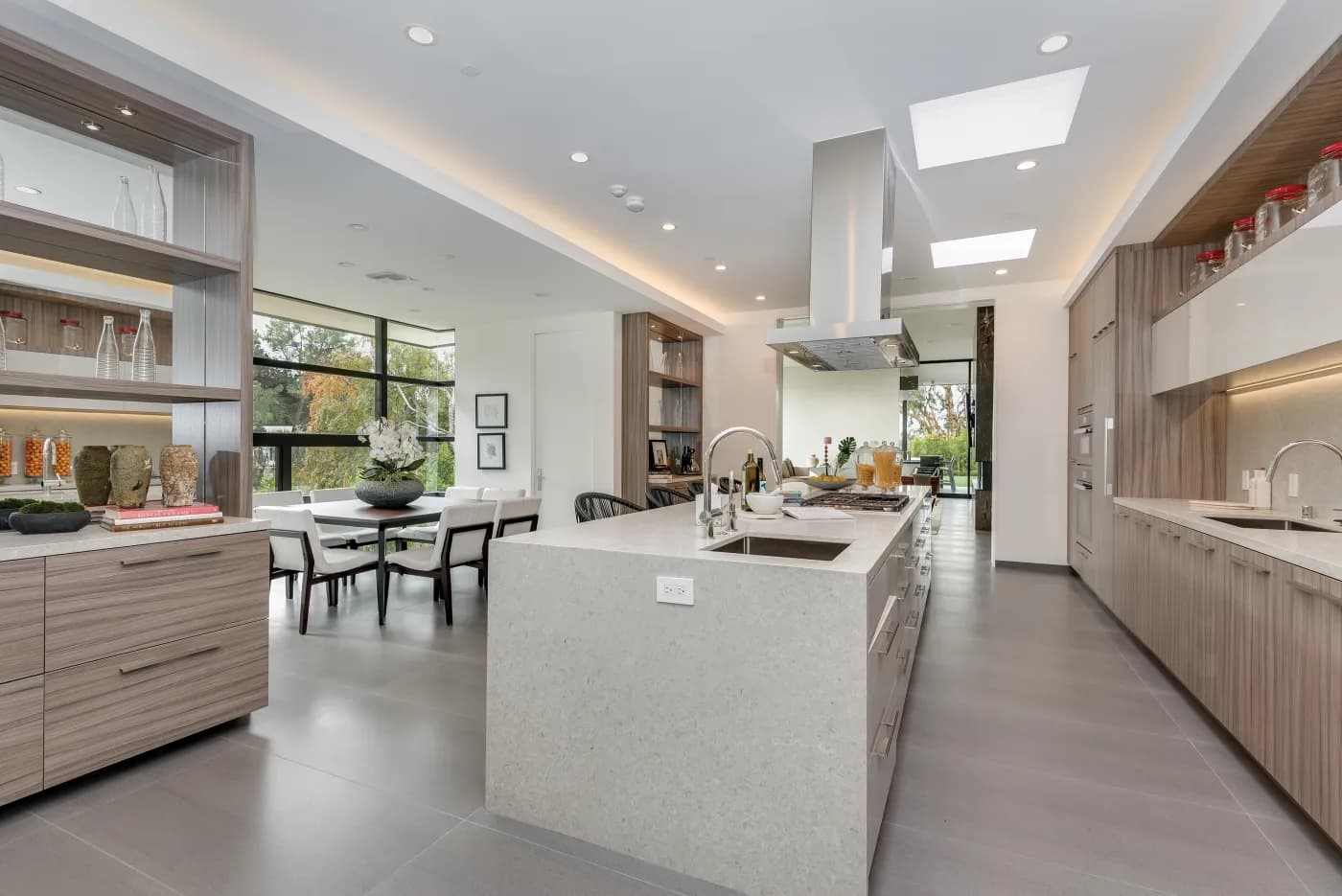Kitchen with a large island